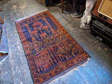 Load image into Gallery viewer, 4&#39;8&quot; x 2&#39;6&quot; Early 20th.C Afghan Baluch Rug - 148 x 78cm
