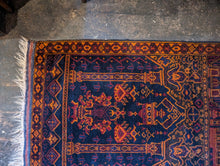 Load image into Gallery viewer, 4&#39;8&quot; x 2&#39;6&quot; Early 20th.C Afghan Baluch Rug - 148 x 78cm
