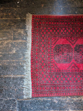 Load image into Gallery viewer, 5&#39;4&quot;x3&#39;3&quot; Antique Afghan Ersari Hand Knotted Wool Rug - 162 x 98cm
