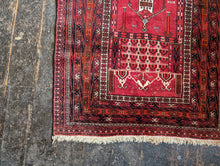Load image into Gallery viewer, 5&#39;4&quot; x 3&#39; Fine Antique Afghan Balouch Prayer Rug - 162 x 92 cm

