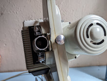 Load image into Gallery viewer, 1950&#39;s CIRSE MISSOURI Working 8mm Movie Projector
