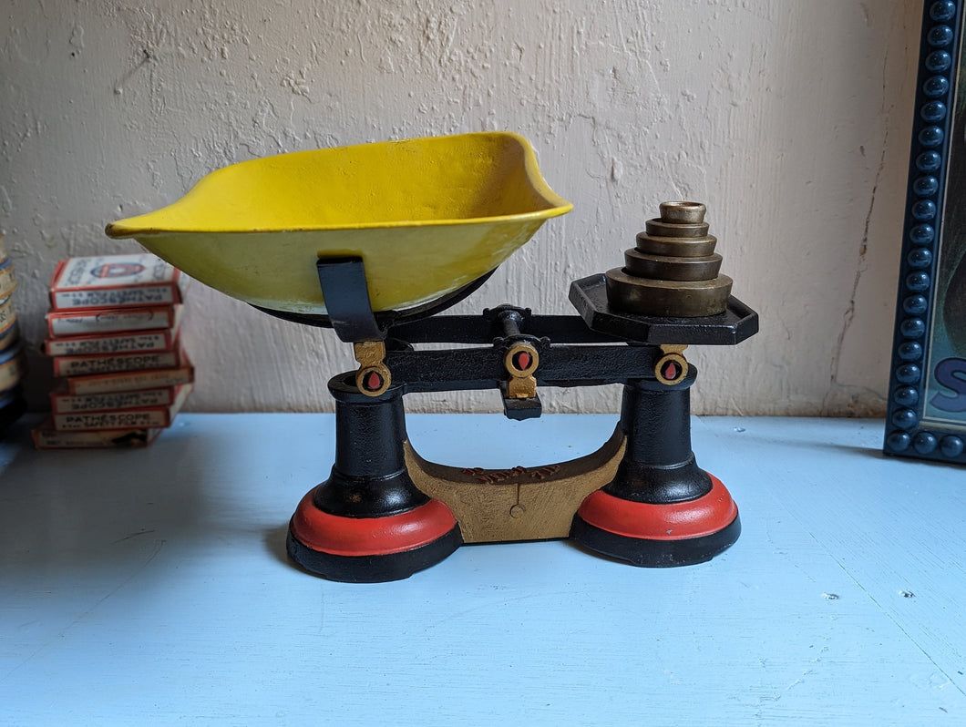 Early 20th.C Antique  Kitchen Balance Scales