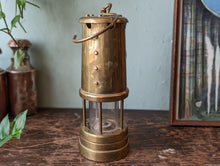 Load image into Gallery viewer, Vintage Hockley Brass Miners Safety Lamp
