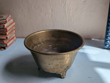 Load image into Gallery viewer, Vintage Small Tripod Brass Planter / Jardinier
