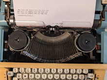 Load image into Gallery viewer, Imperial Safari 1960&#39;s Typewriter
