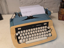 Load image into Gallery viewer, Imperial Safari 1960&#39;s Typewriter
