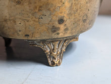 Load image into Gallery viewer, Vintage Small Tripod Brass Planter / Jardinier
