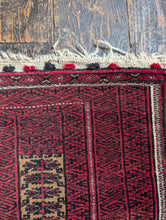 Load image into Gallery viewer, 4&#39;11&quot; x 3&#39; Vintage Afghan Baluch Rug - 150 x 94cm
