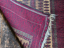 Load image into Gallery viewer, 4&#39;11&quot; x 3&#39; Vintage Afghan Baluch Rug - 150 x 94cm
