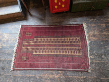 Load image into Gallery viewer, 4&#39;11&quot; x 3&#39; Vintage Afghan Baluch Rug - 150 x 94cm
