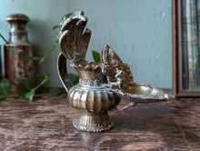 Load image into Gallery viewer, 19th Century Bronze Nepalese Sukunda oil lamp
