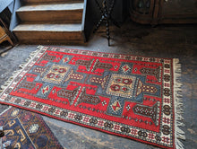 Load image into Gallery viewer, 6&#39;7&quot; x 3&#39;5&quot; Vintage Hand Knotted Caucasian Oriental Wool Rug - 201 x 102cm
