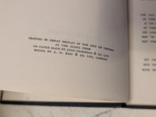 Load image into Gallery viewer, Goldfinger - Ian Fleming - 1959 - First Edition Vintage Book
