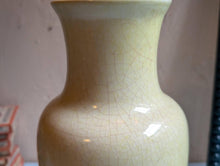 Load image into Gallery viewer, 1980&#39;s Japanese Style Porcelain Crackle Glaze Table Lamp
