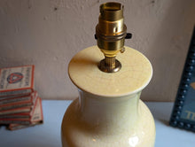 Load image into Gallery viewer, 1980&#39;s Japanese Style Porcelain Crackle Glaze Table Lamp
