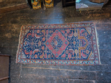 Load image into Gallery viewer, 5&#39;7&quot; x 2&#39;11&quot; Antique Kuba Kilim Wool Nomadic Rug - 171cm x 90cm
