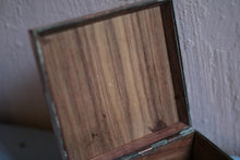 Load image into Gallery viewer, Early 20th.C Copper Cigarette Box
