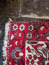 Load image into Gallery viewer, 4&#39;3&quot; x 2&#39;7&quot; Vintage Hand Knotted Hamadan Wool Rug - 129 x 79cm
