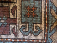 Load image into Gallery viewer, 2&#39;2&quot; x 4&#39;5 Vintage Turkish Milas Wool Rug - 187 x 136cm
