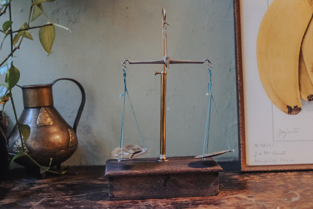 Antique Brass Travelling Gold Scales