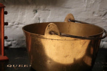 Load image into Gallery viewer, Vintage Heavyweight Brass Jam Pan / Plant Pot
