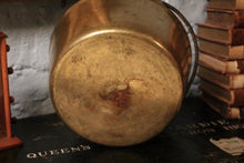 Load image into Gallery viewer, Vintage Heavyweight Brass Jam Pan / Plant Pot
