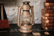 Load image into Gallery viewer, Vintage German Feuerhand 1275 German Oil Lantern
