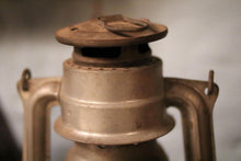 Load image into Gallery viewer, Vintage German Feuerhand 1275 German Oil Lantern
