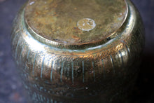 Load image into Gallery viewer, Mughul Indian Antique Brass Planter / Jardinière
