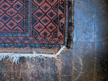 Load image into Gallery viewer, 48&quot; x 35.5&quot; Antique Afghan Baluch Prayer Rug - 122 x 90cm
