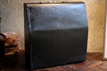 Load image into Gallery viewer, Imperial Good Companion Travelling Vintage Typewriter
