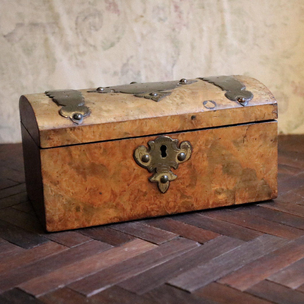 Antique Victorian Burl Walnut Tea Caddy