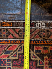 Load image into Gallery viewer, 5&#39; x 2&#39;7&quot; Vintage Early 20th.C Afghan Baluch / Balouch Rug - 151 x 78 cm

