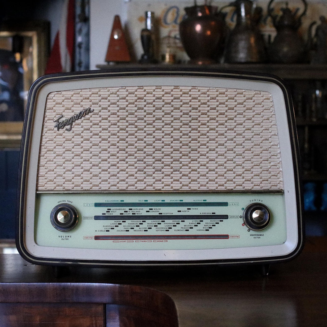 RESERVED KIRSTEN - 1950's Little Maestro T66/3 Vintage Valve Radio