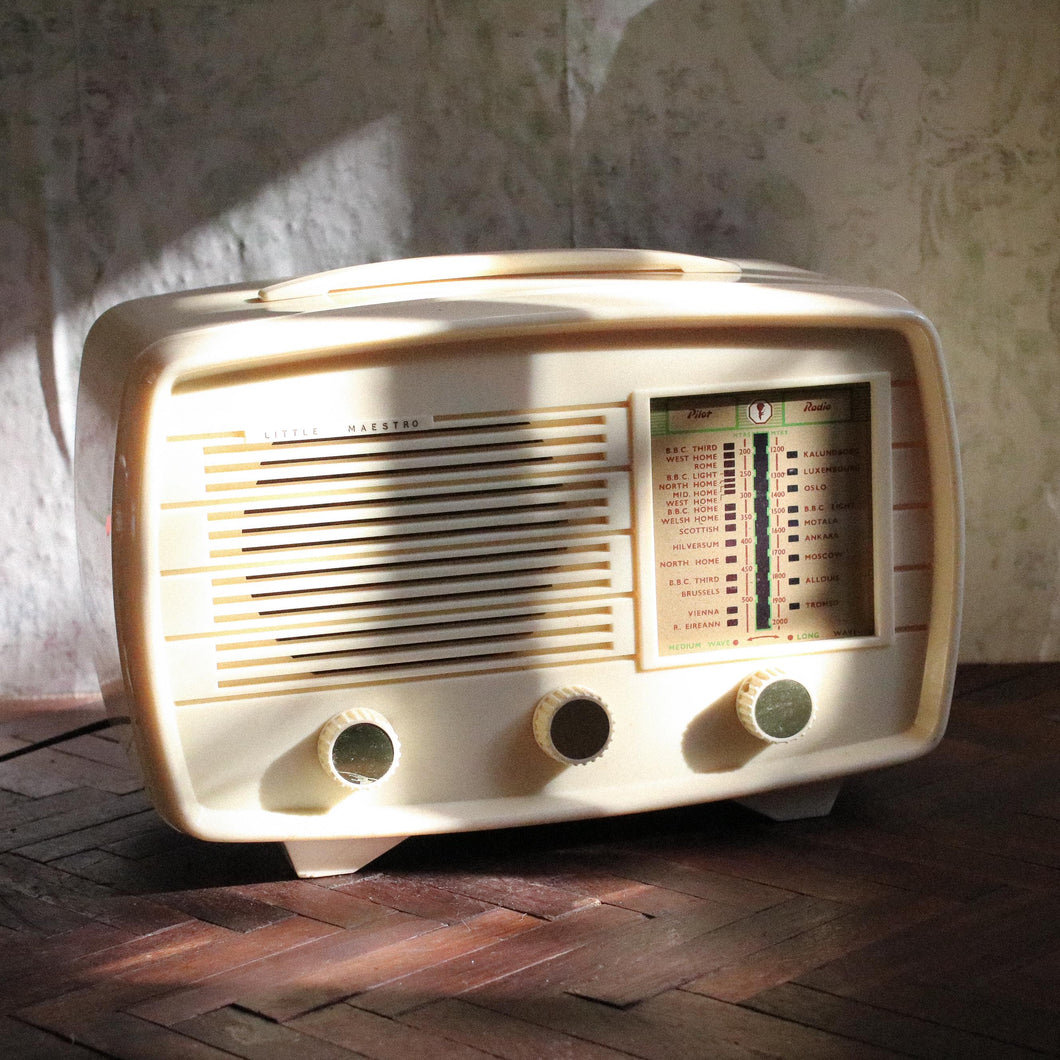 1950's Little Maestro T66/3 Vintage Valve Radio