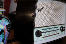 Load image into Gallery viewer, RESERVED KIRSTEN - 1950&#39;s Little Maestro T66/3 Vintage Valve Radio
