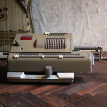 Load image into Gallery viewer, 1960&#39;s Buscom HL-21 Mechanical Pinwheel Calculator
