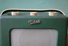 Load image into Gallery viewer, 1960&#39;s Roberts R200 Battery Valve Radio
