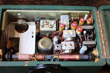 Load image into Gallery viewer, 1960&#39;s Roberts R200 Battery Valve Radio
