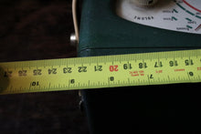Load image into Gallery viewer, 1960&#39;s Roberts R200 Battery Valve Radio
