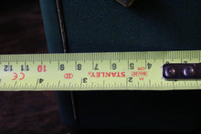 Load image into Gallery viewer, 1960&#39;s Roberts R200 Battery Valve Radio
