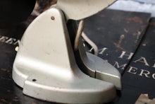 Load image into Gallery viewer, Vintage 1950&#39;s GEC 8&quot; Desk Fan – Industrial Grey
