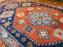 Load image into Gallery viewer, 3&#39;3&quot; x 5&#39;7&quot; - Vintage Geometric Wool Rug – 115cm x 171 cm
