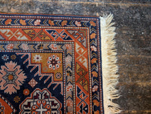 Load image into Gallery viewer, 3&#39;3&quot; x 5&#39;7&quot; - Vintage Geometric Wool Rug – 115cm x 171 cm
