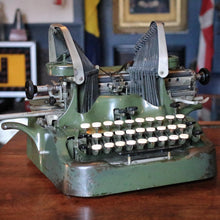 Load image into Gallery viewer, Oliver 9 Batwing Antique Typewriter
