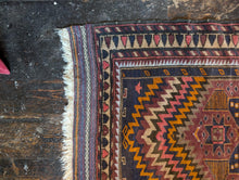 Load image into Gallery viewer, 4&#39;5&quot; x 2&#39;8&quot; - Vintage Tribal Wool Rug – Handwoven Caucasian Style - 135 x 82cm
