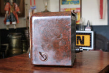 Load image into Gallery viewer, Vintage Bush DAC 90A Bakelite Valve Radio

