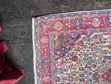 Load image into Gallery viewer, 3&#39;6.5&quot; x 5&#39;7&quot; - Vintage Sarouk Rug – Hand-Knotted Wool - 108 x 170cm
