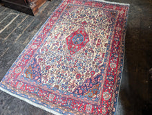 Load image into Gallery viewer, 3&#39;6.5&quot; x 5&#39;7&quot; - Vintage Sarouk Rug – Hand-Knotted Wool - 108 x 170cm
