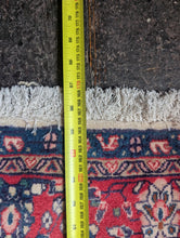 Load image into Gallery viewer, 3&#39;6.5&quot; x 5&#39;7&quot; - Vintage Sarouk Rug – Hand-Knotted Wool - 108 x 170cm
